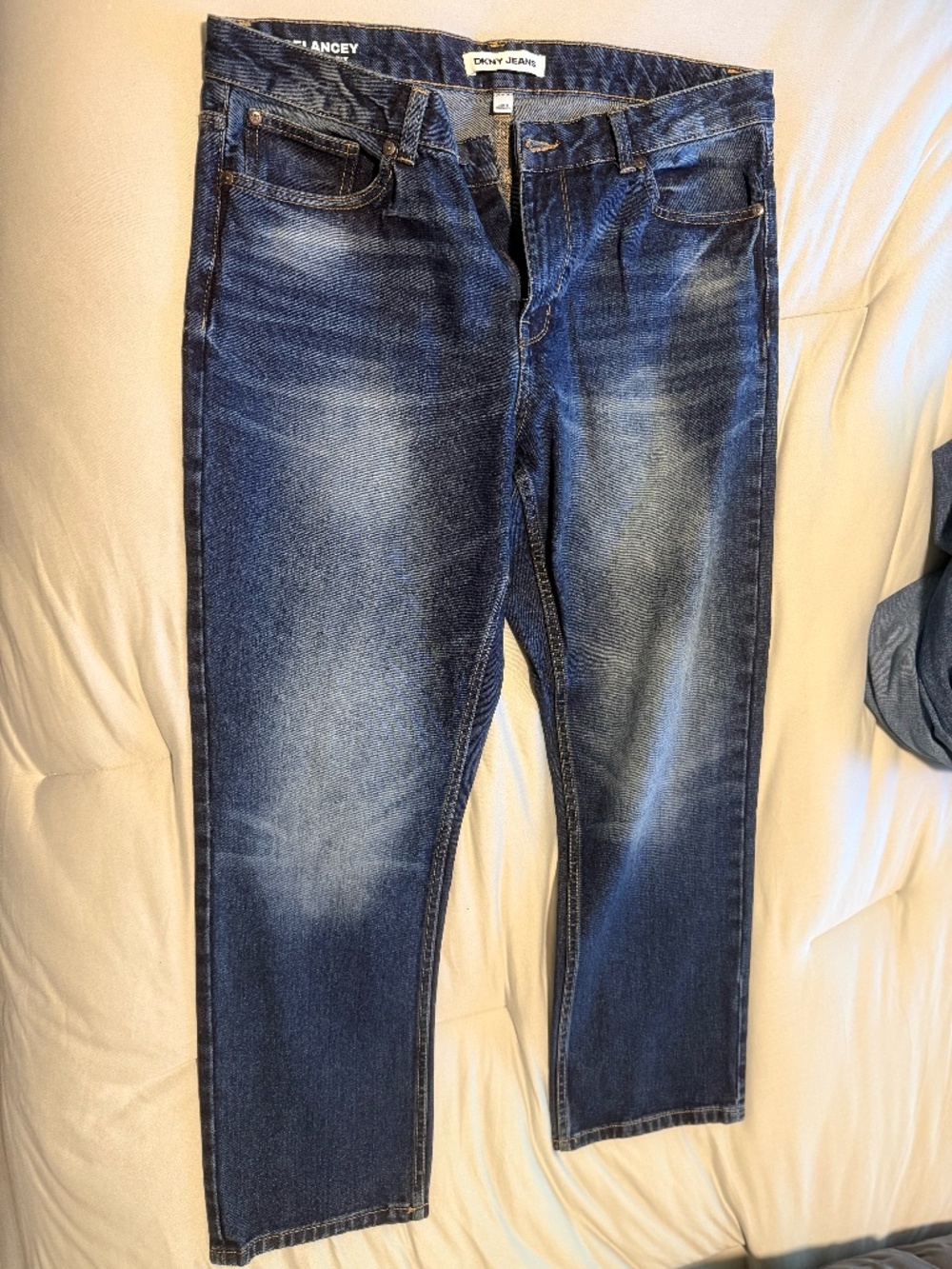 DKNY Jeans Delancey Relaxed Fit Men’s Jeans 36x30 Dark Wash NEW Without Tags